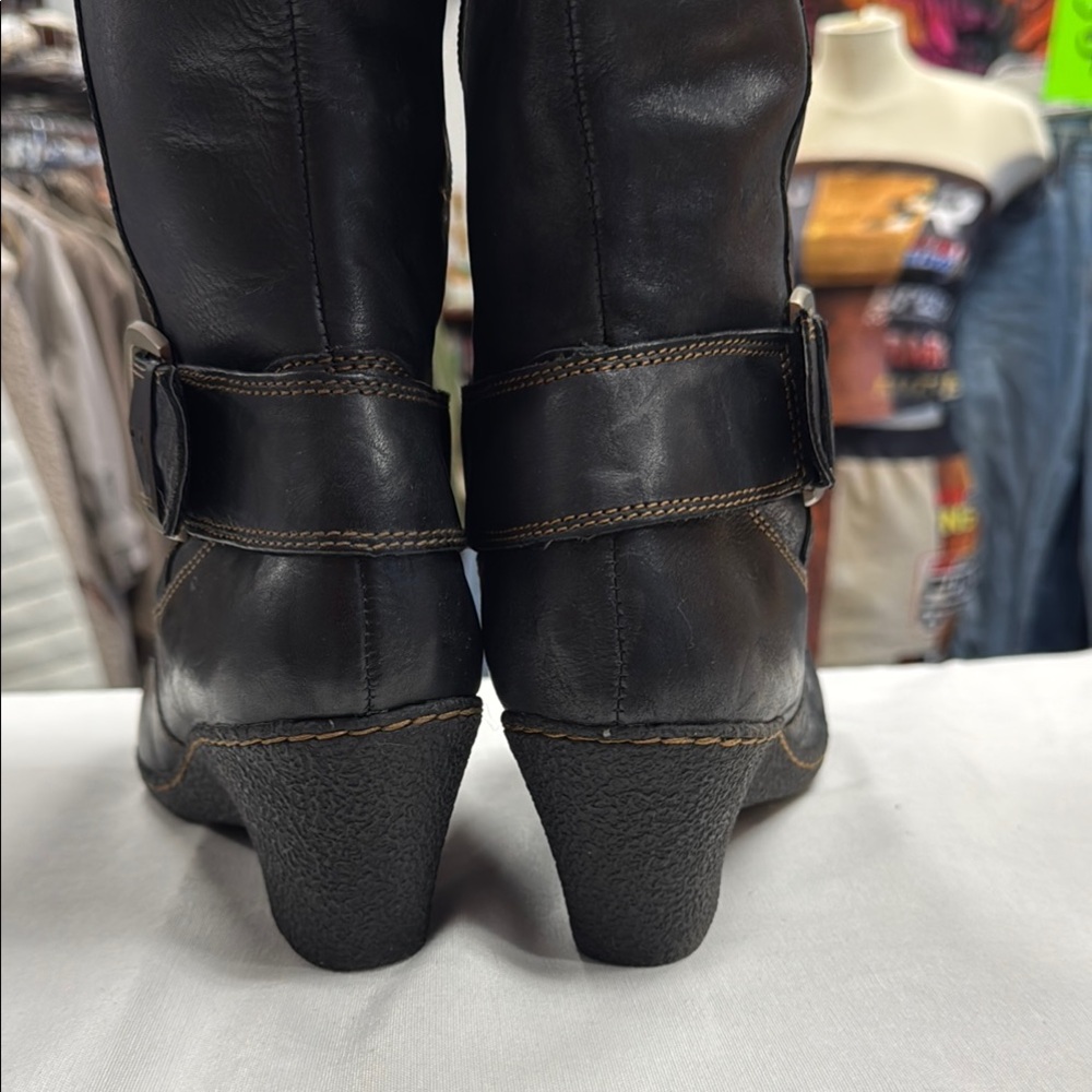 BOC Black Heeled Boots with Textured Leather Finish - Picture 7 of 12